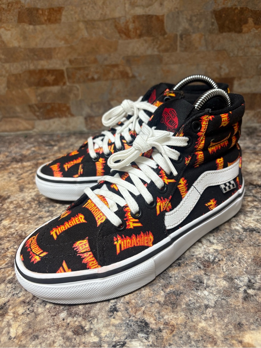 Vans X Thrasher Sk8-Hi Flame Logo Sneakers Boys Size 4 Women’s Size 5.5